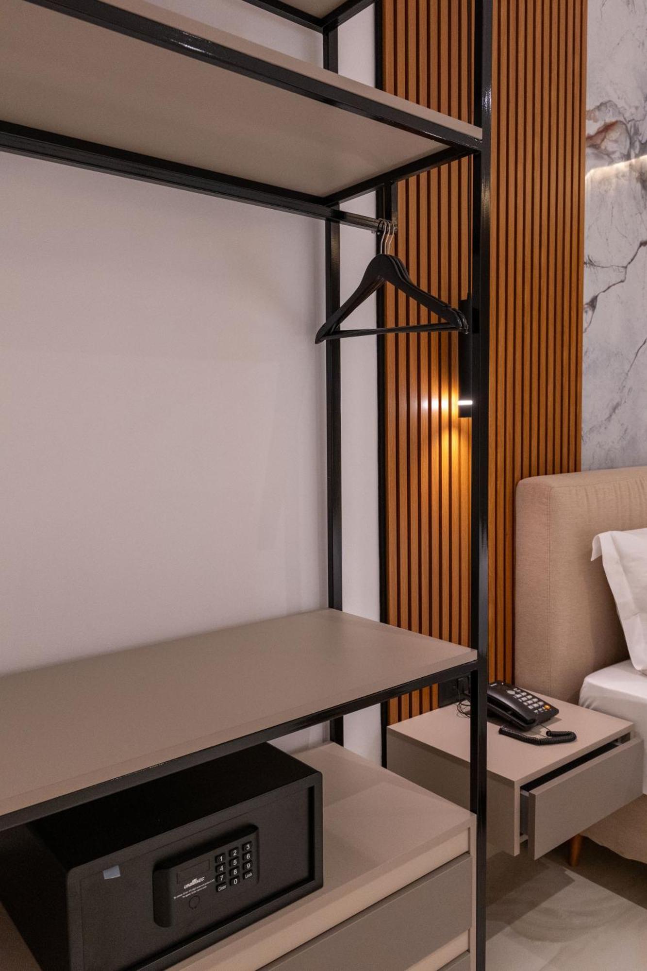 Litan Hotel Sarandë 外观 照片