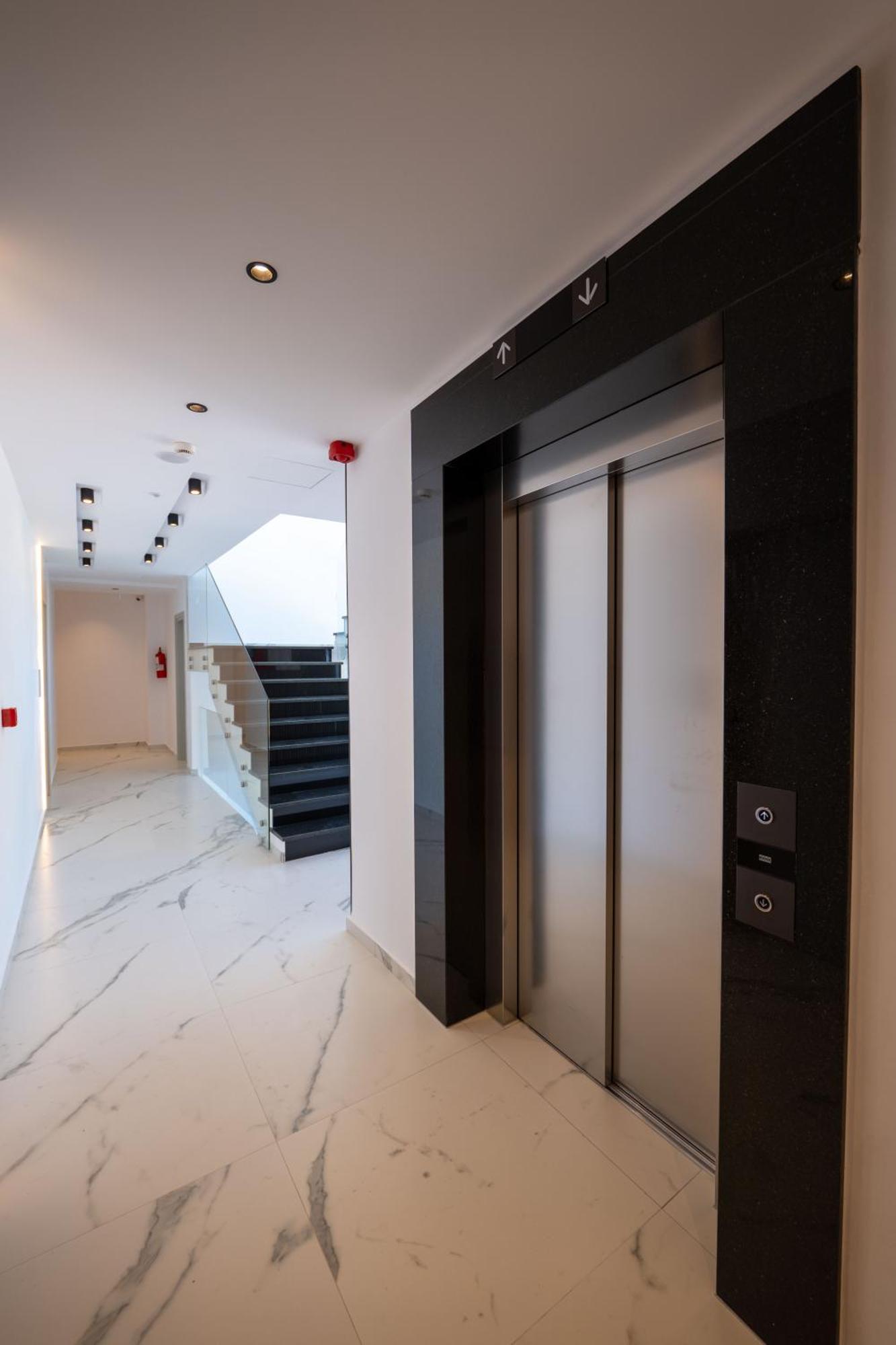 Litan Hotel Sarandë 外观 照片